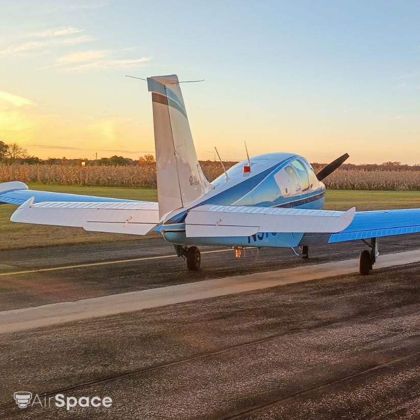 1960 Beechcraft 35 Bonanza - Exterior