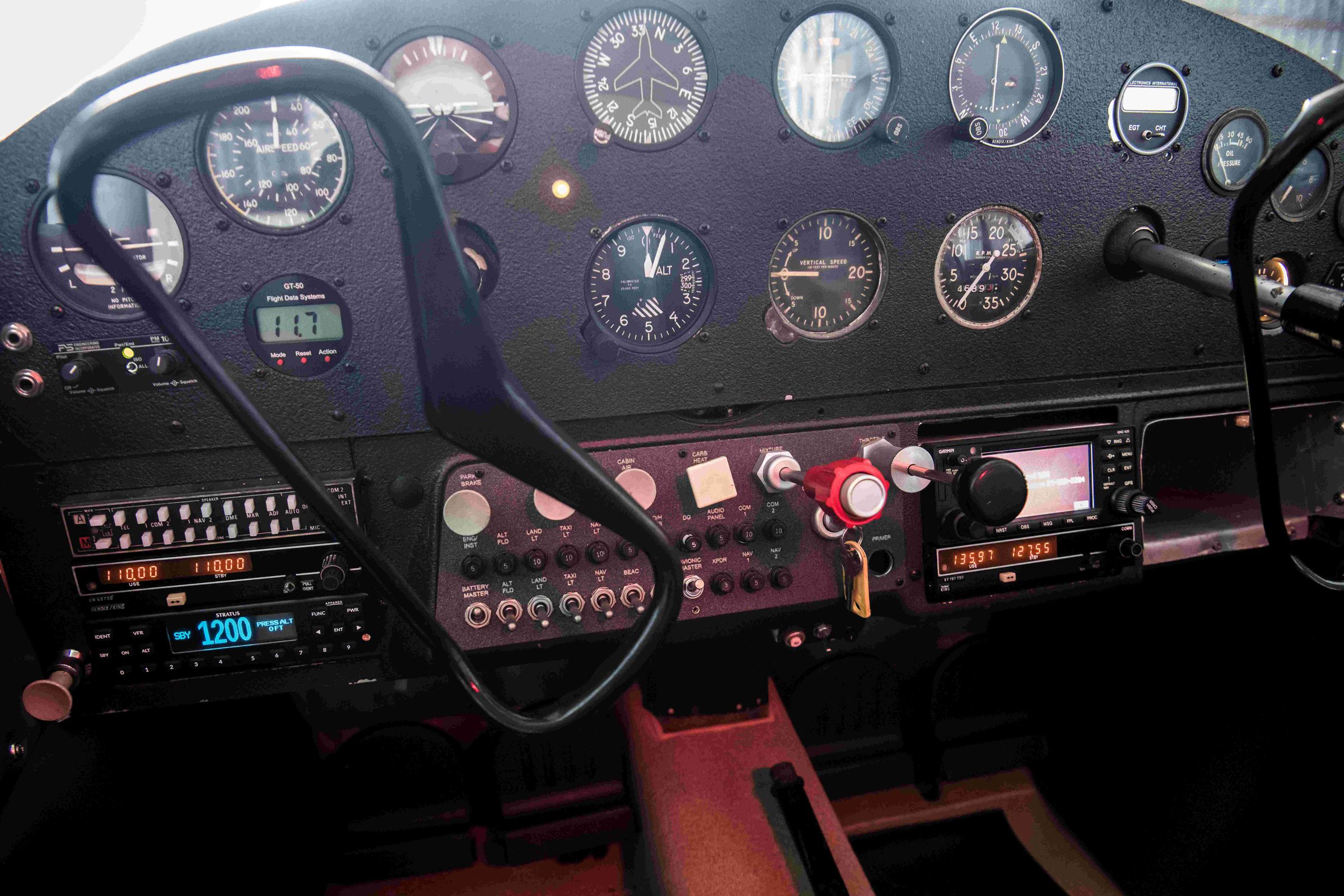 1957 Cessna 172 Skyhawk - Interior