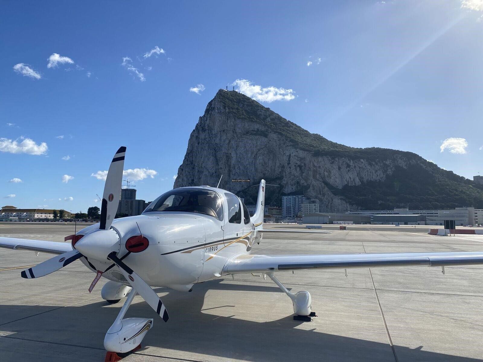 2004 Cirrus SR22 - Exterior