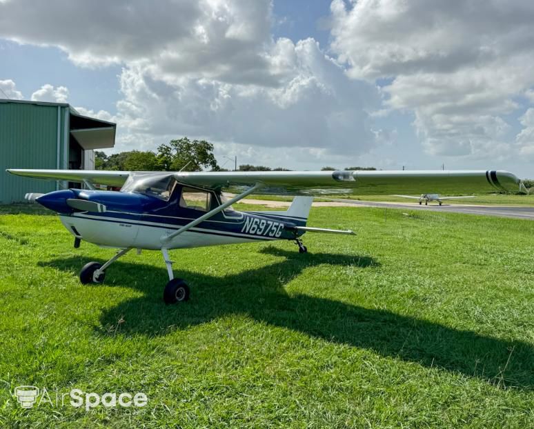 1971 Cessna 150L - Exterior