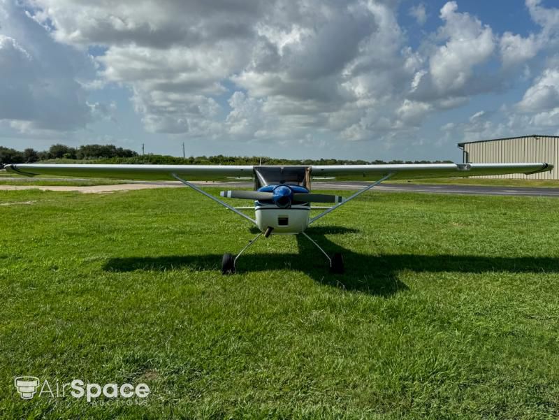 1971 Cessna 150L - Exterior