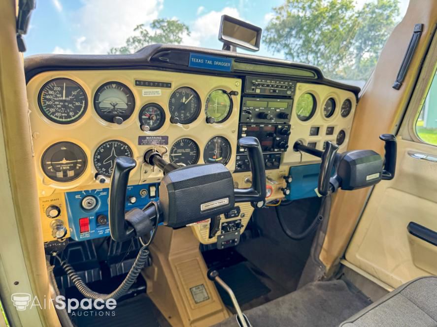 1971 Cessna 150L - Interior