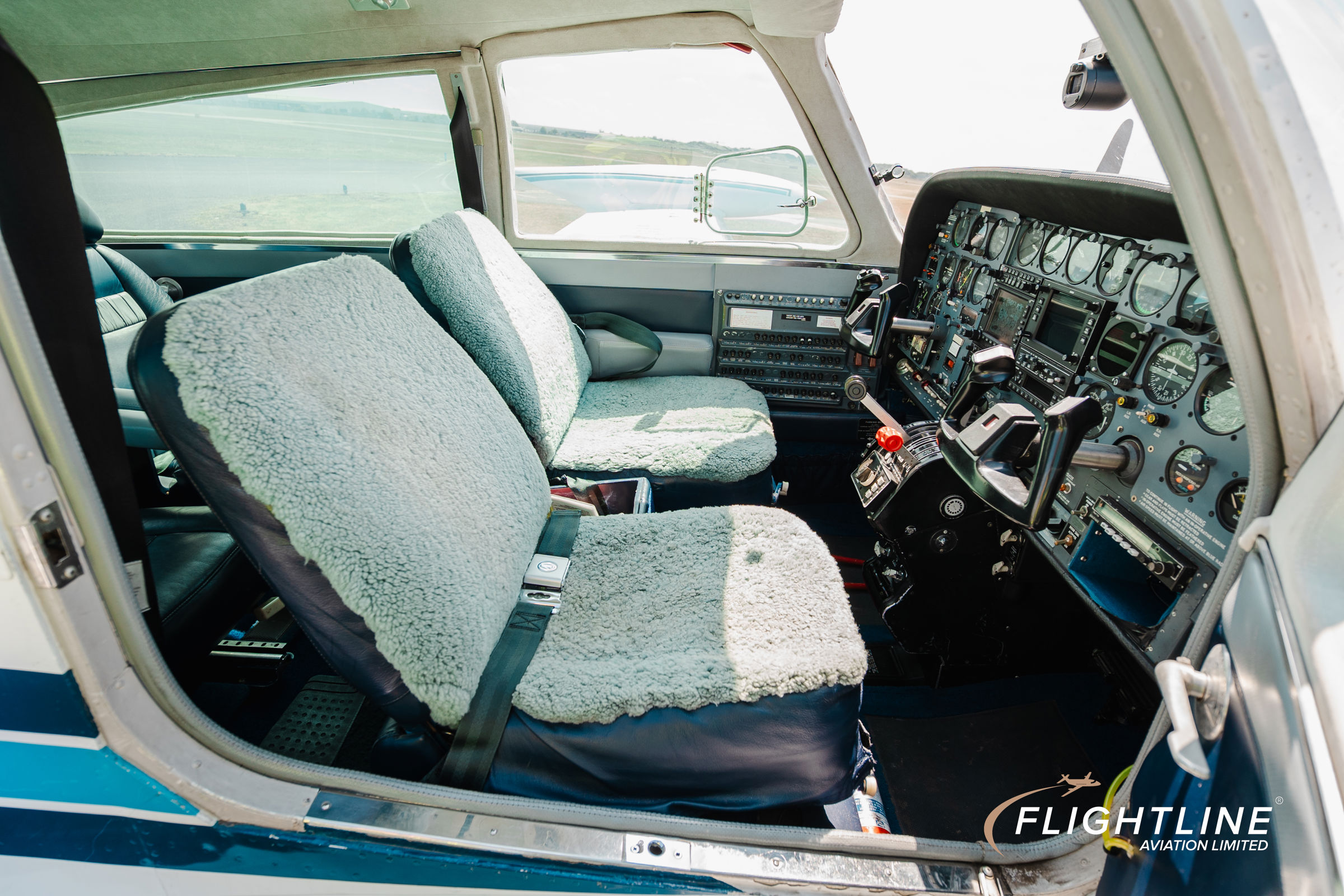 1980 Cessna 310R - Interior