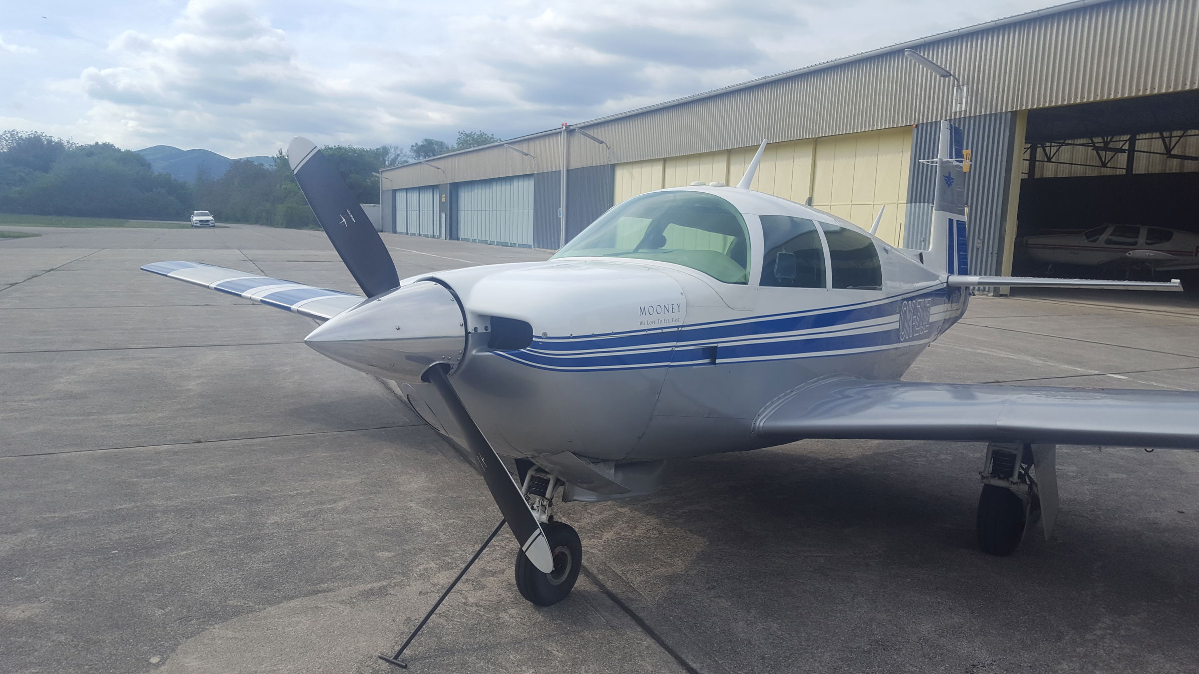 1979 Mooney M20J 201 - Exterior