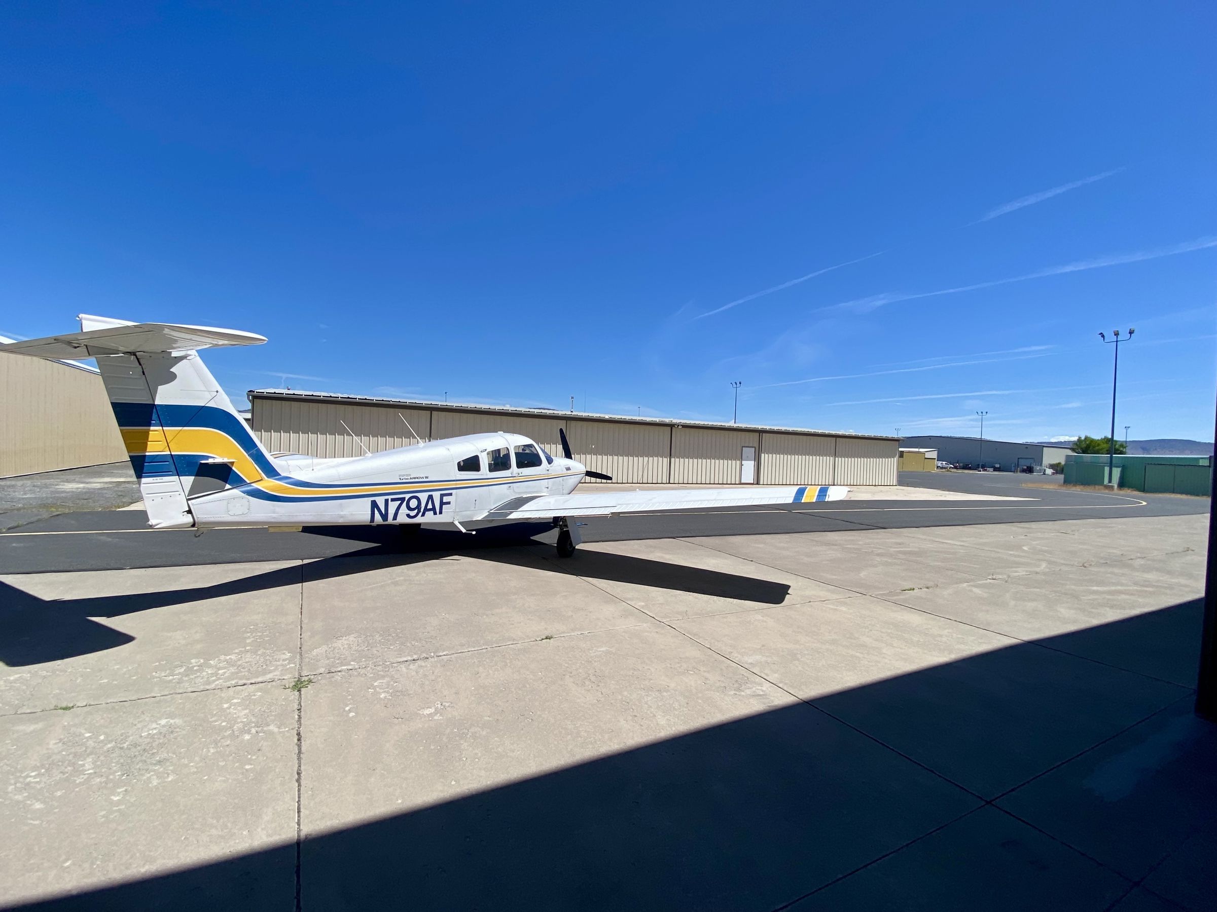 1979 Piper PA-28RT-201T Turbo Arrow IV - Exterior