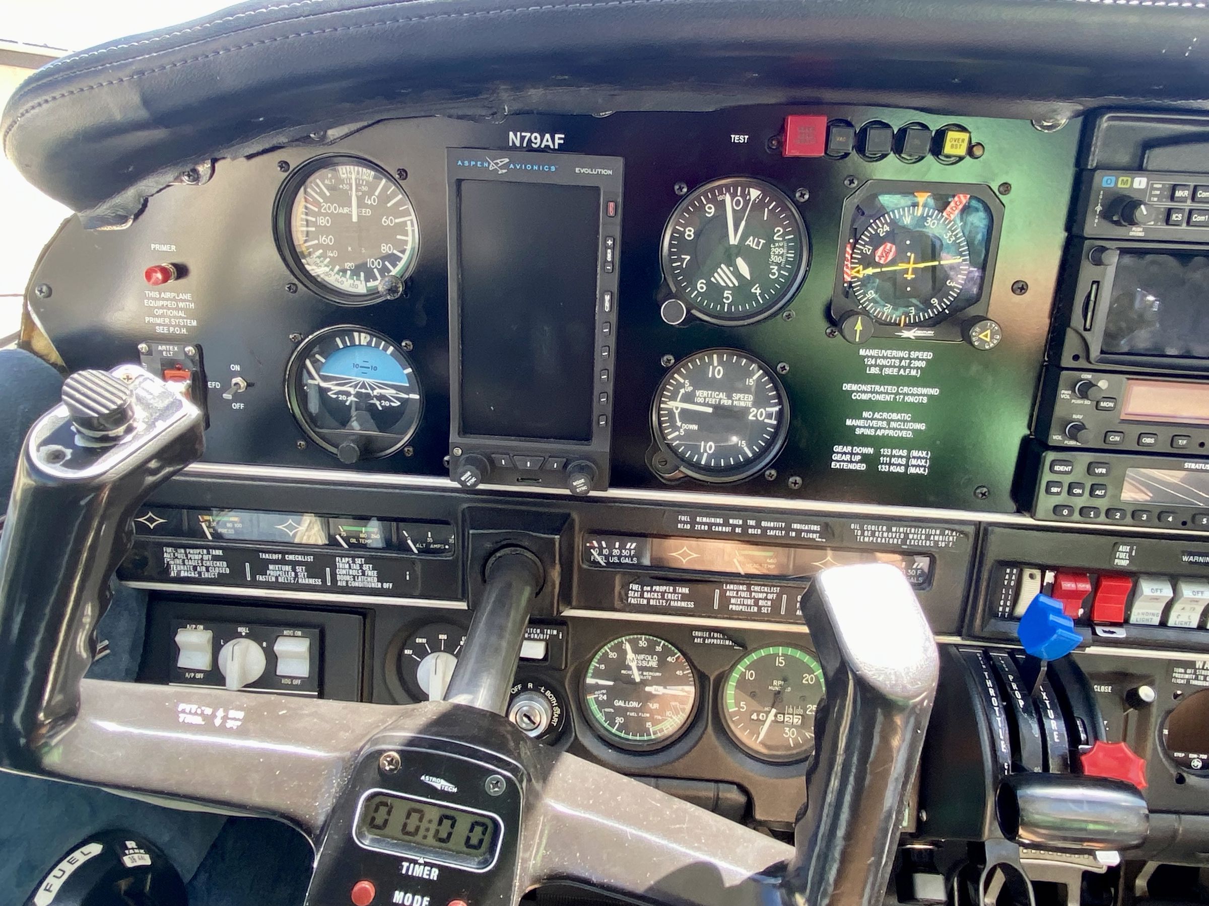 1979 Piper PA-28RT-201T Turbo Arrow IV - Interior