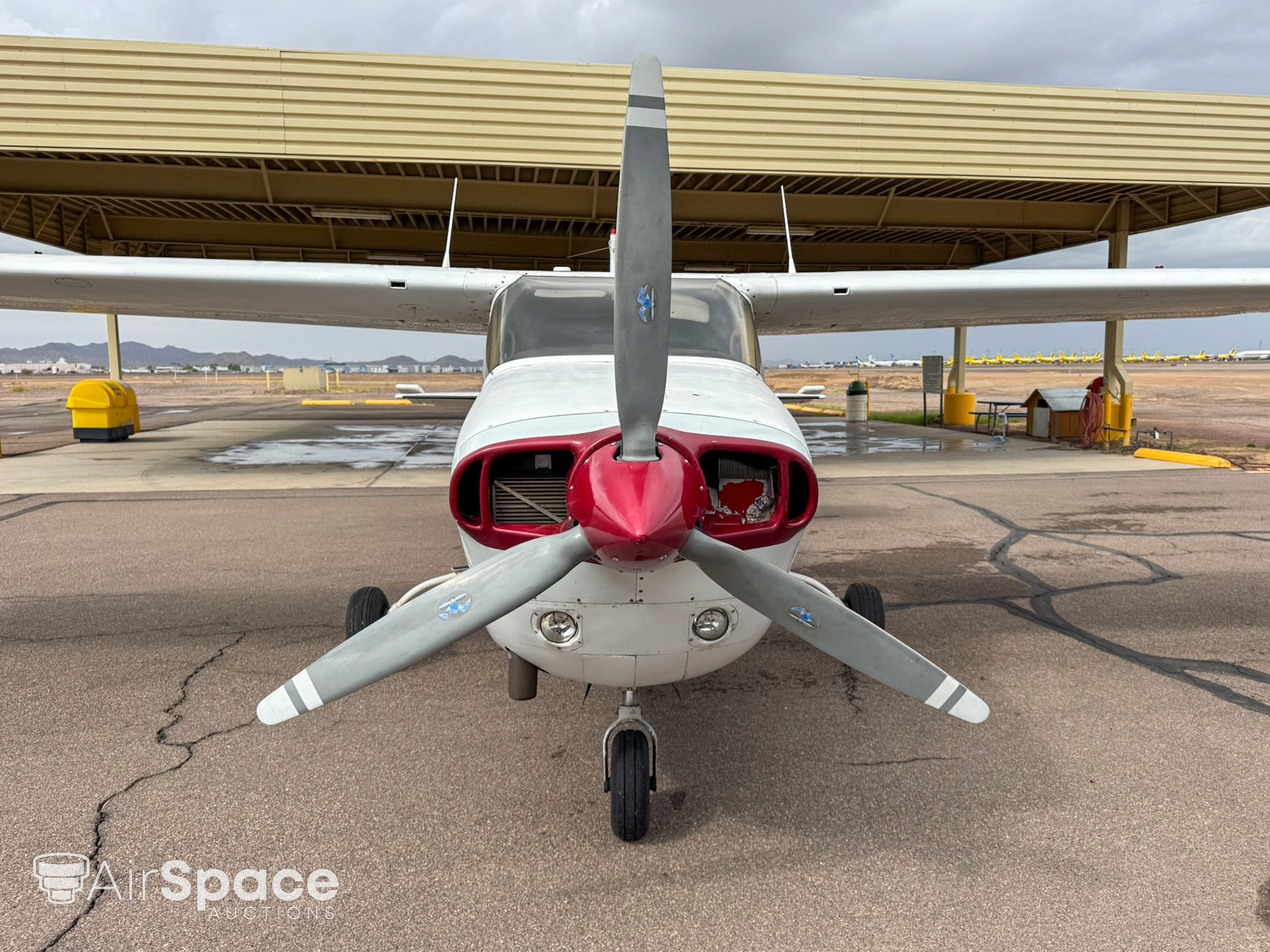 1972 Cessna 210L Turbo Centurion - Exterior
