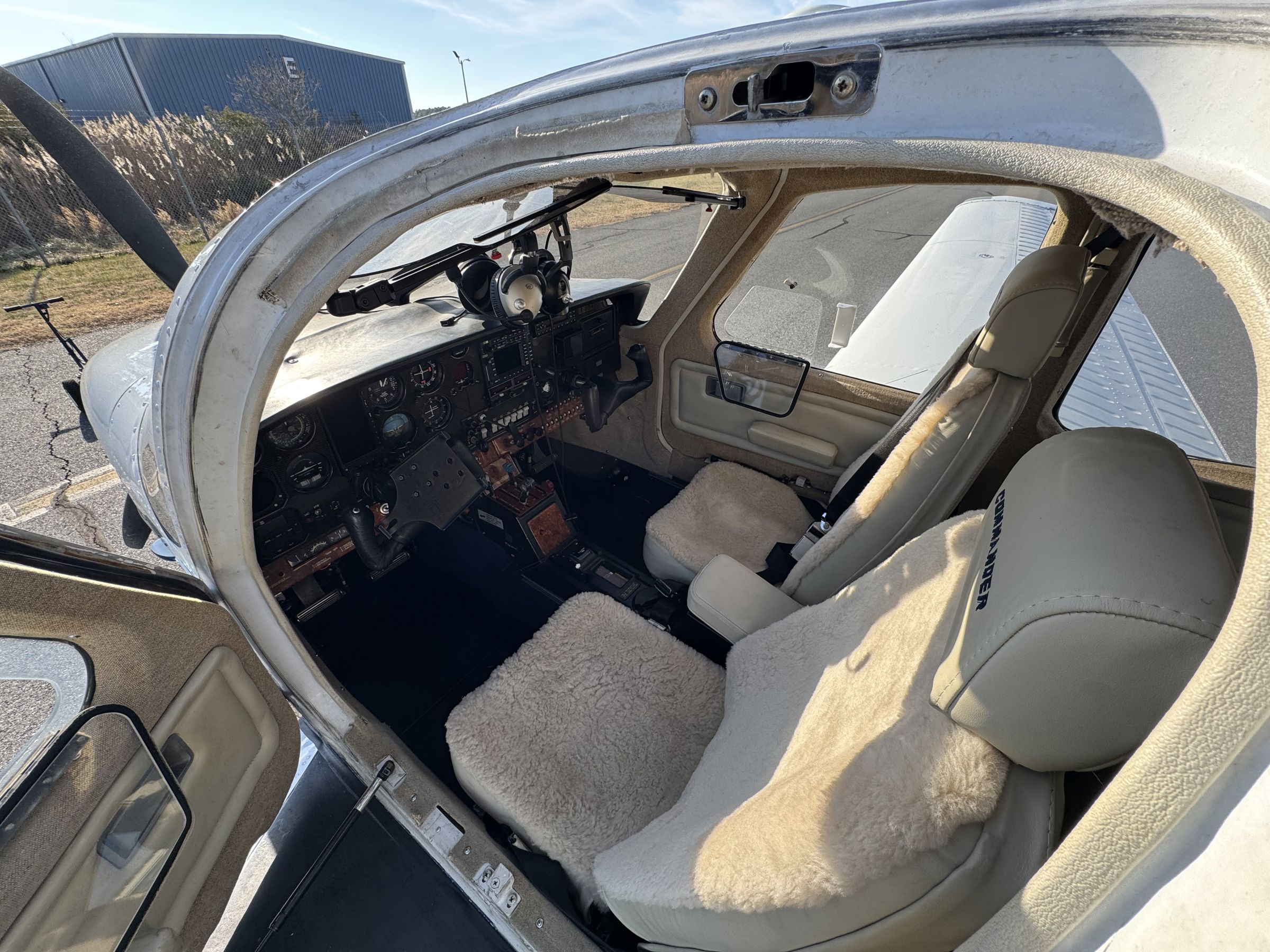 1976 Rockwell Commander 112 - Interior