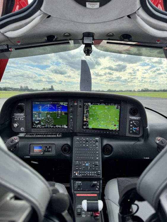 2021 Cirrus SR22T G6 GTS - Interior