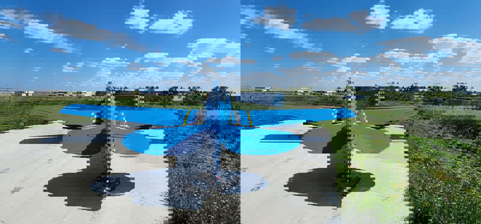 1952 North American Harvard 4 - Exterior