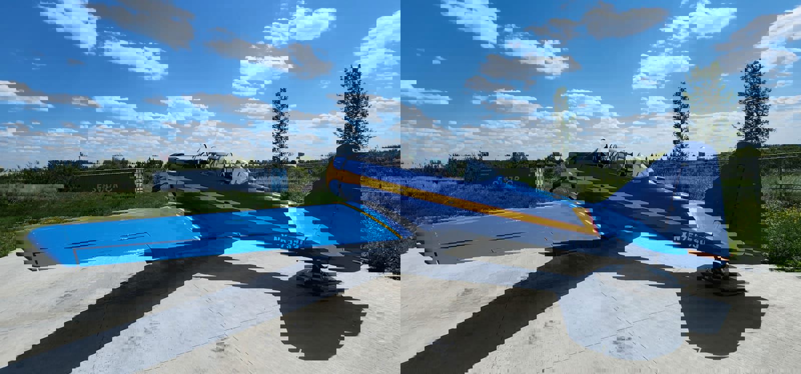 1952 North American Harvard 4 - Exterior