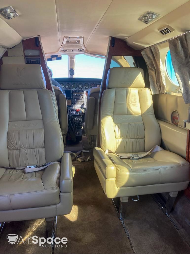 1973 Cessna 421B Golden Eagle/ Executive Commuter - Interior