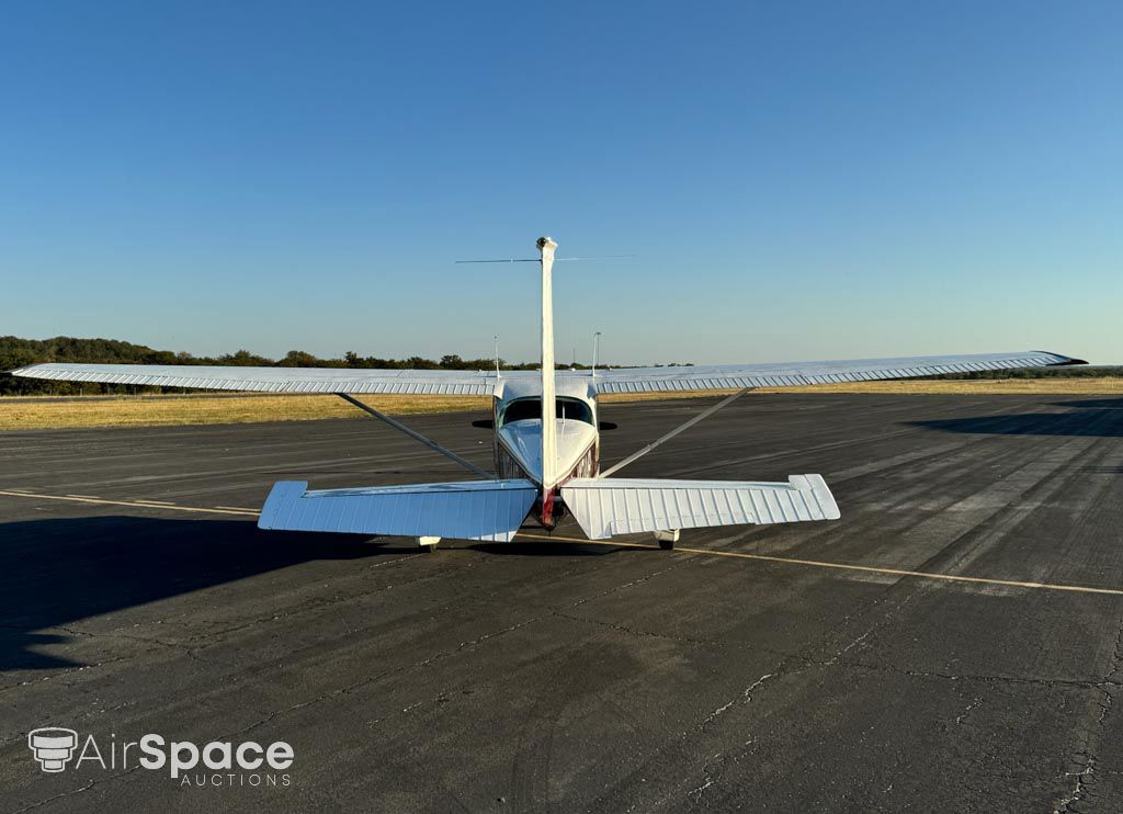 1973 Cessna 172M Skyhawk - Exterior