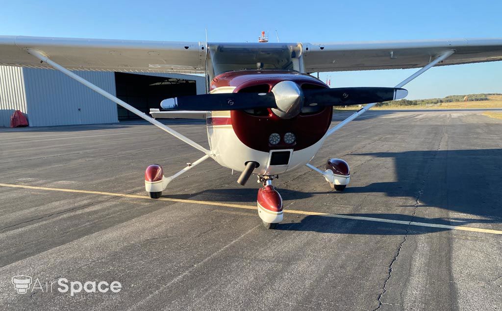 1973 Cessna 172M Skyhawk - Exterior