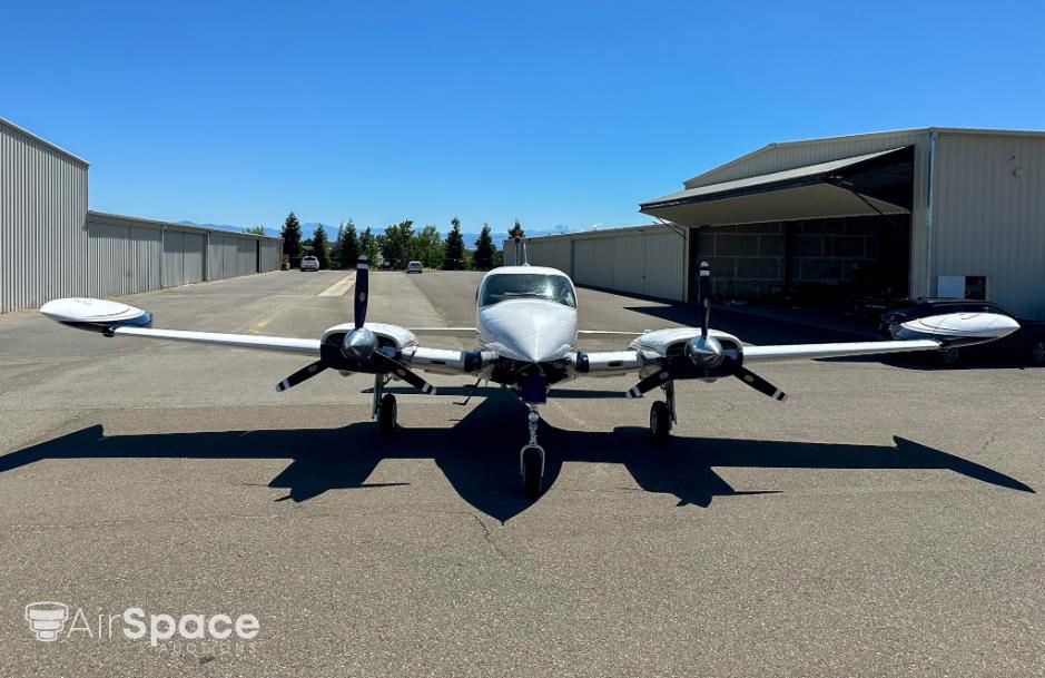 1968 Cessna 310P - Exterior