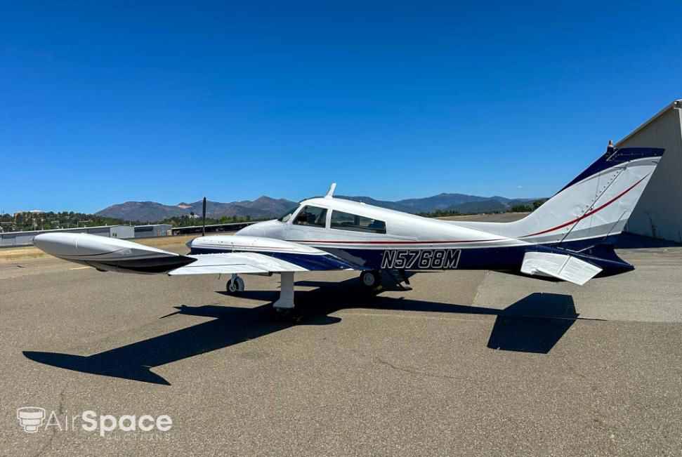 1968 Cessna 310P - Exterior