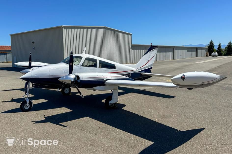 1968 Cessna 310P - Exterior