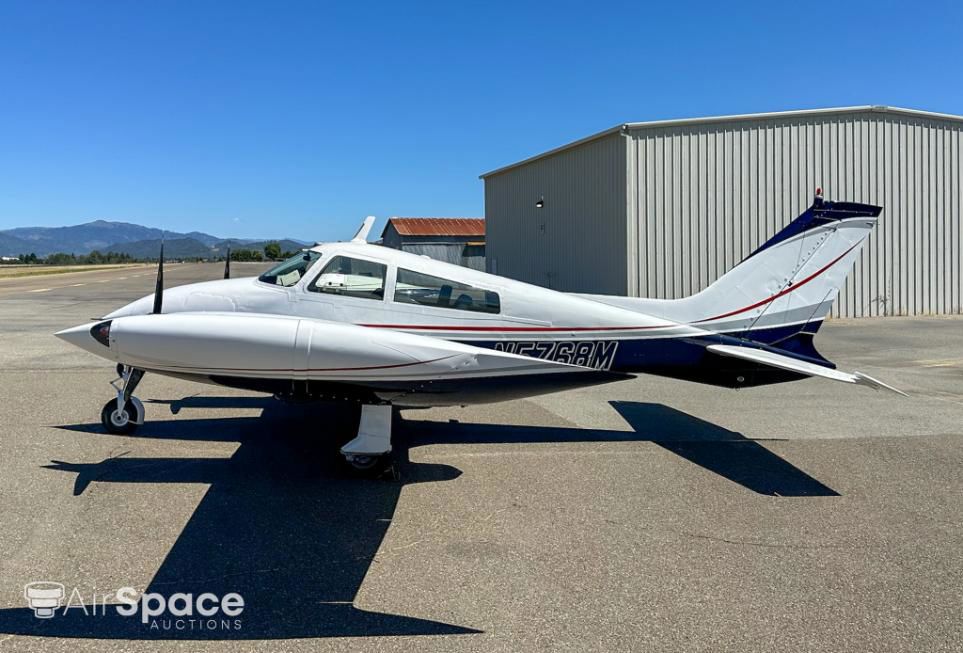 1968 Cessna 310P - Exterior