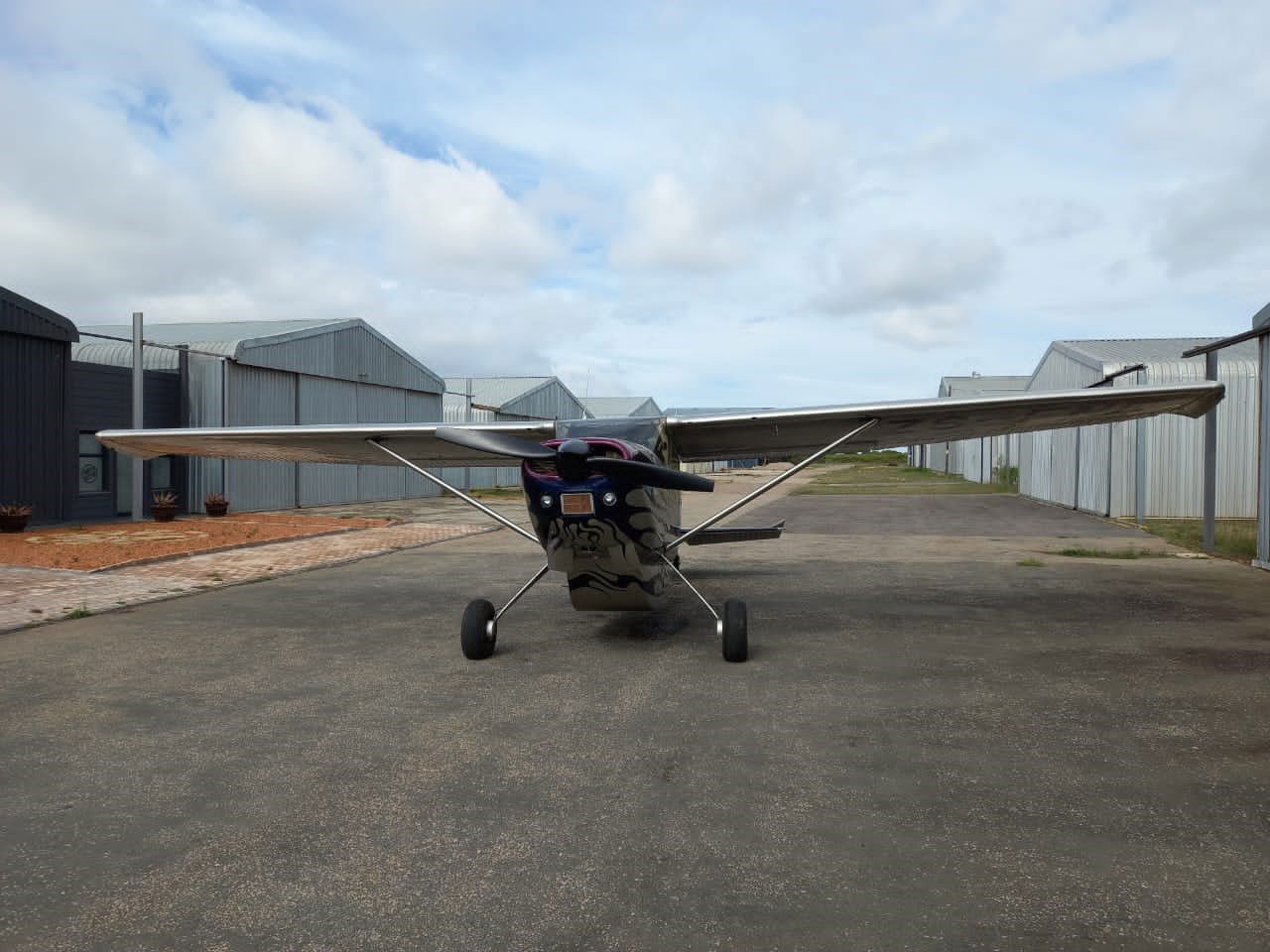 1980 Cessna C185F - Exterior