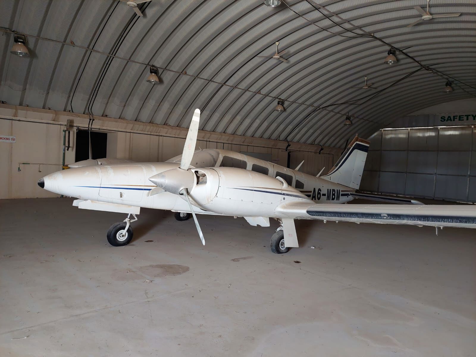 1977 Piper PA-34-200T Seneca II - Exterior