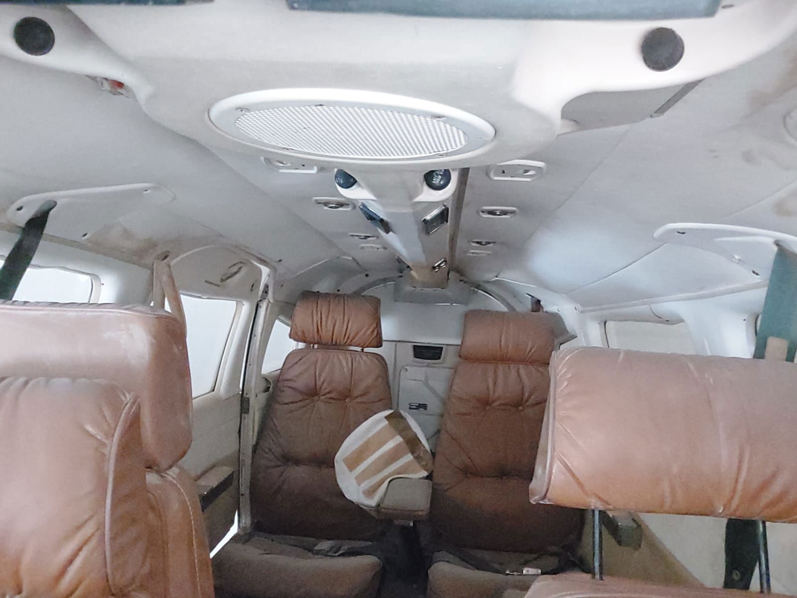 1977 Piper PA-34-200T Seneca II - Interior