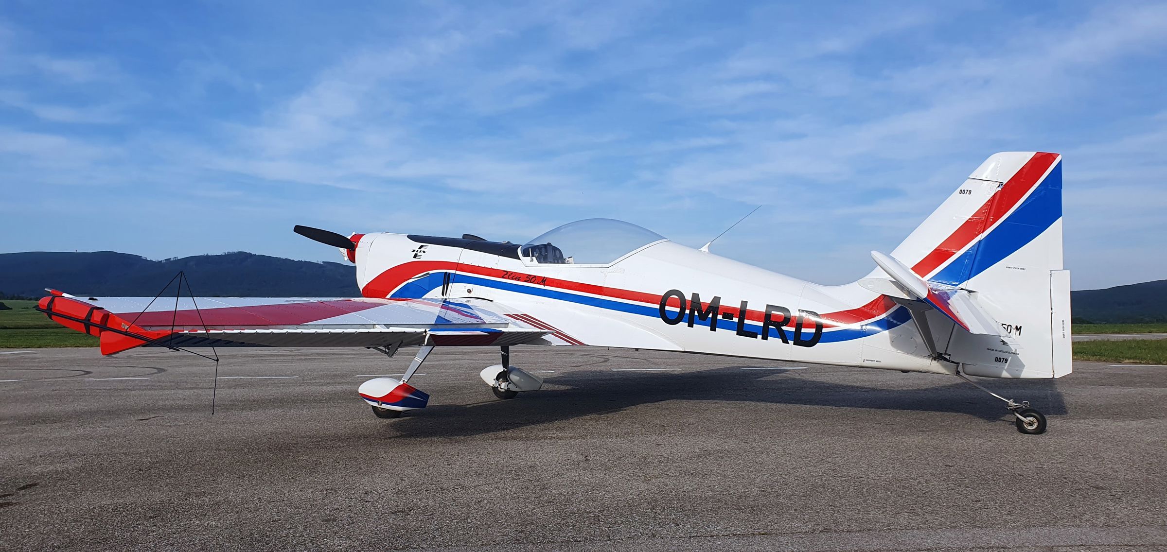 1991 Zlin Z-50 M - Exterior