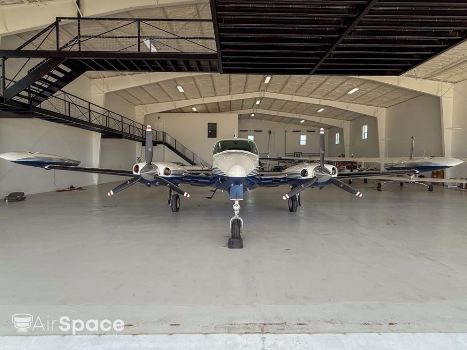 1969 Cessna T310Q - Exterior