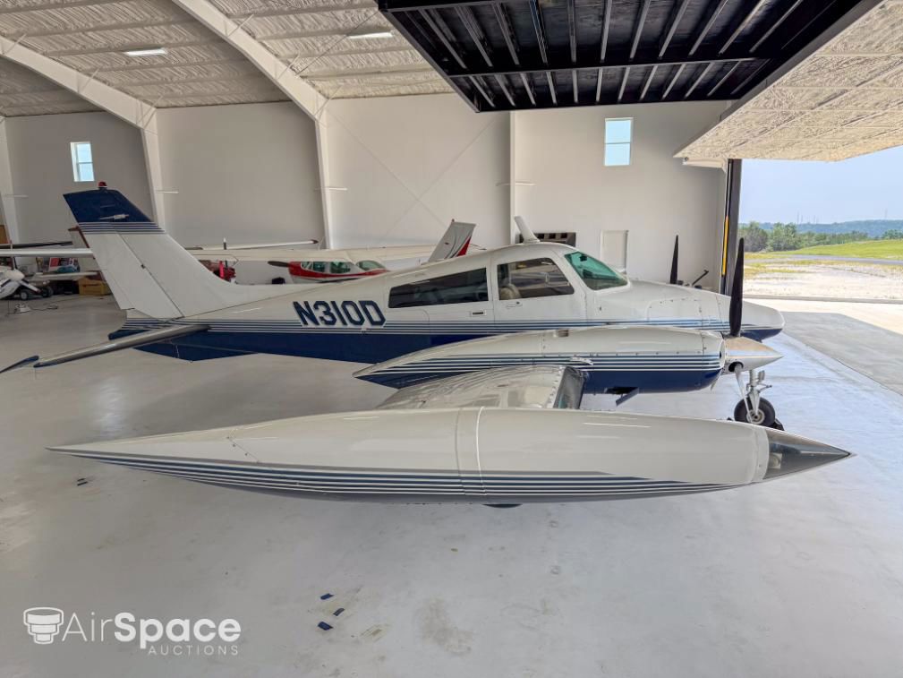1969 Cessna T310Q - Exterior