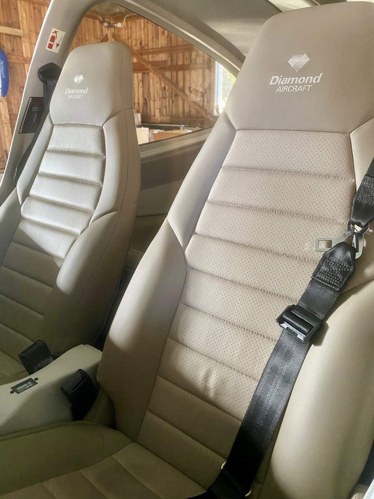 2020 Diamond DA40 NG - Interior
