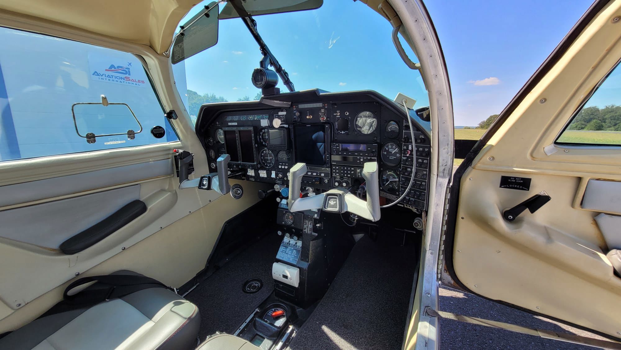 1987 Mooney M20J 201 - Interior