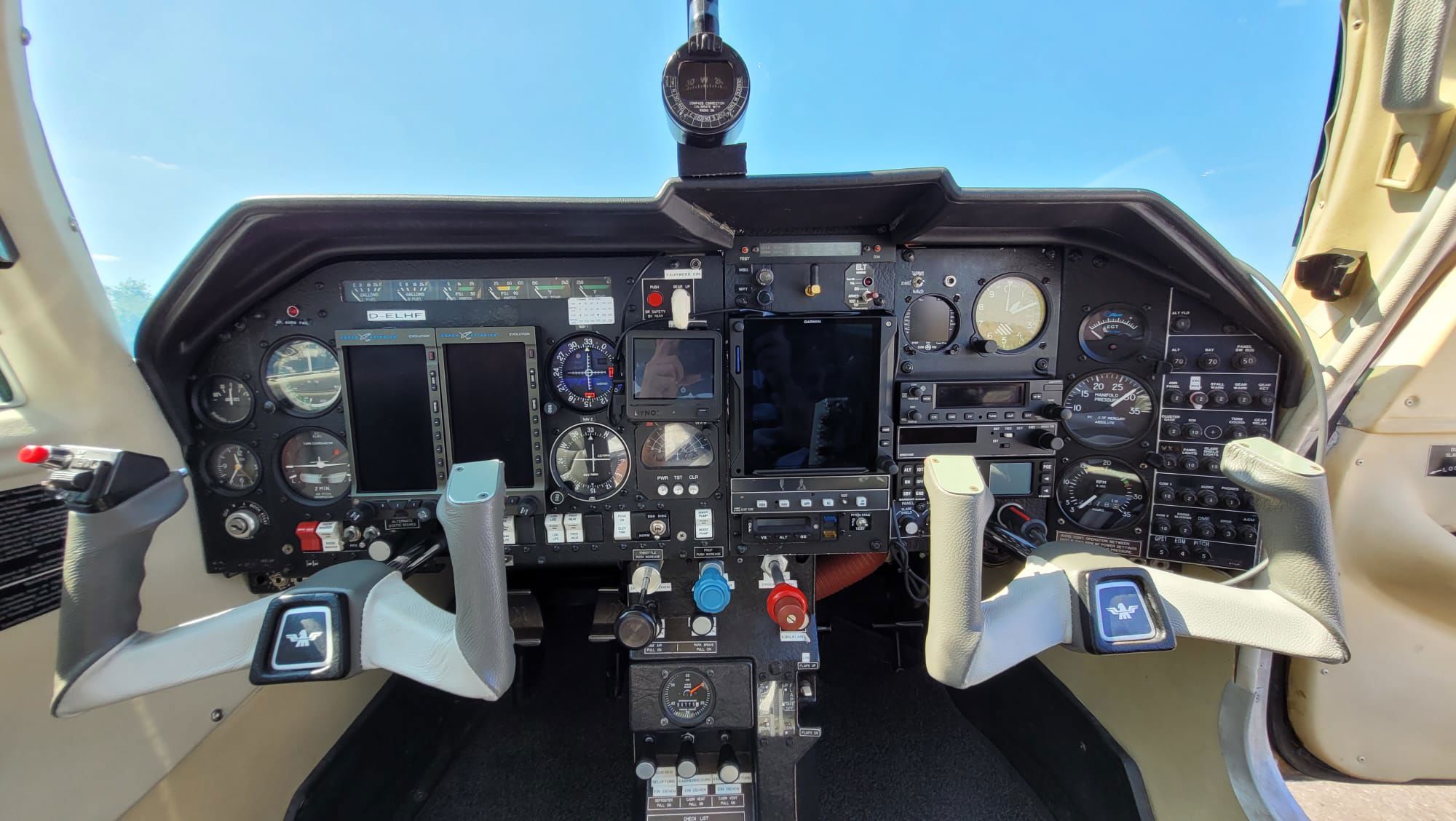 1987 Mooney M20J 201 - Interior