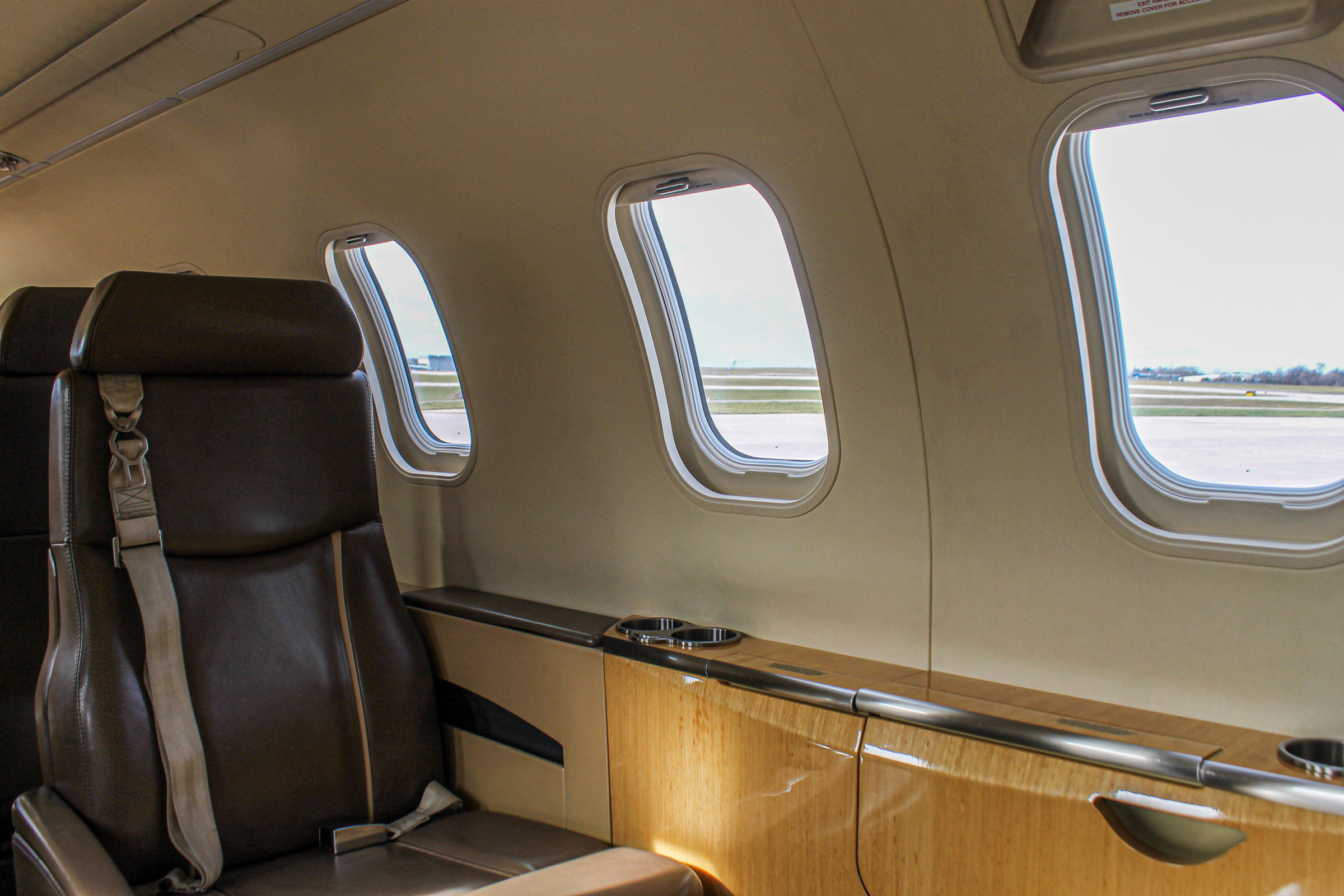 2012 Learjet 45XR - Interior