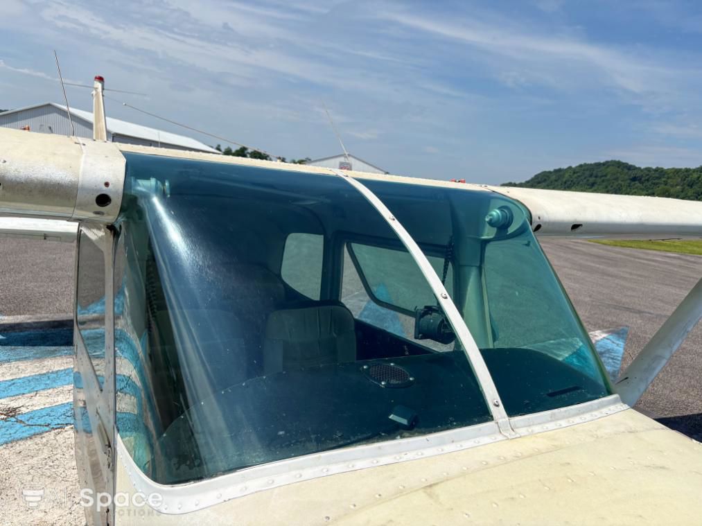 1960 Cessna 175A - Exterior
